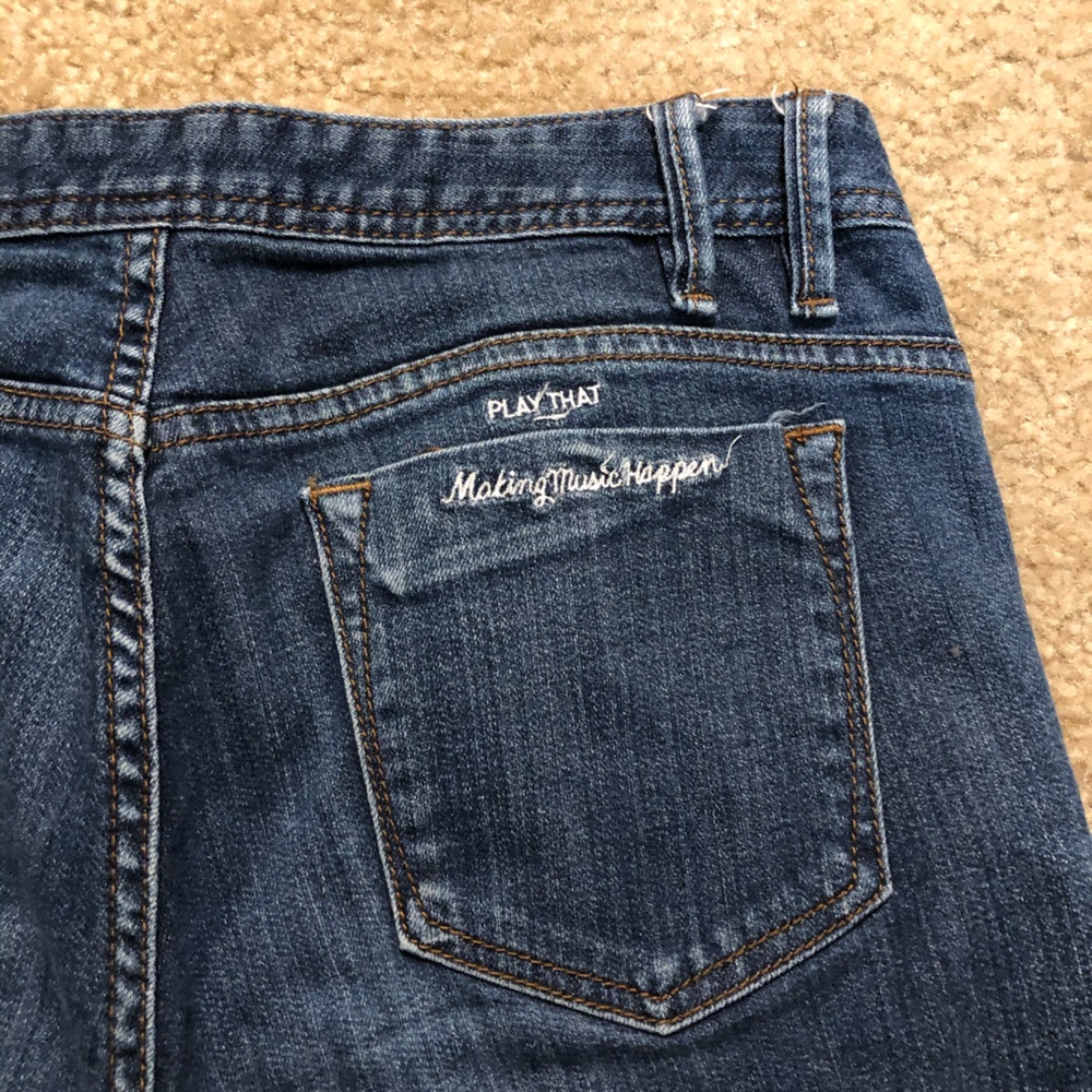 E.land straight leg jeans—cute back pocket detail